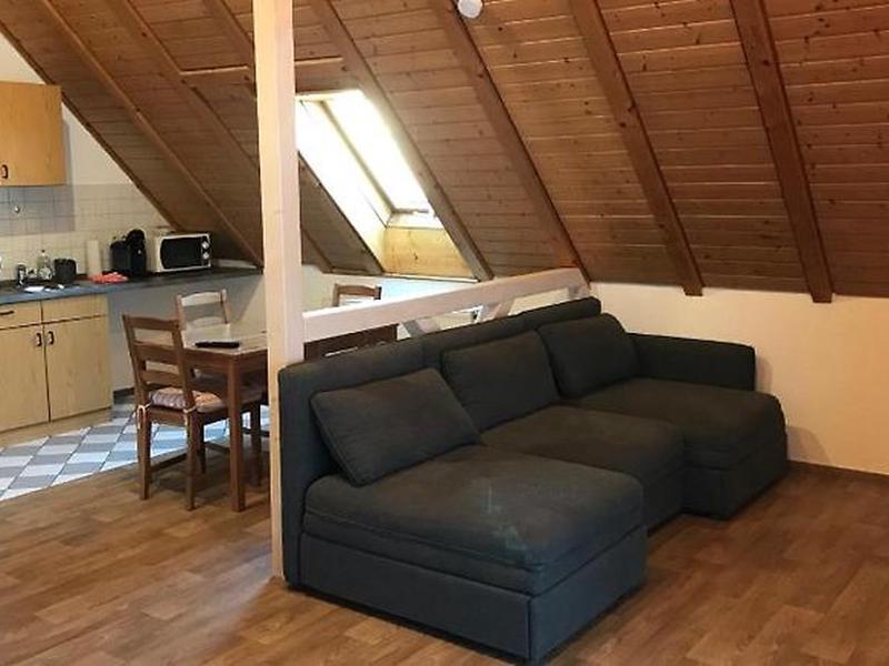 527CA0F0DF0011234F0934DB88C656DD