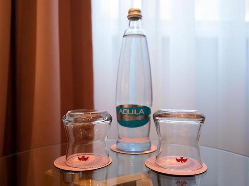 8F610DC761D8F83CD5409F5EAA1556FA