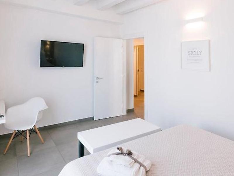 F02D98B0FF12B95473B3840E2C73E612