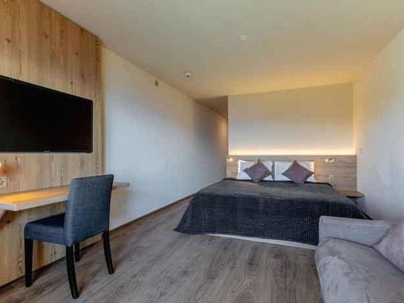 5F1CBC317775363BF29F9F789CCBD59A