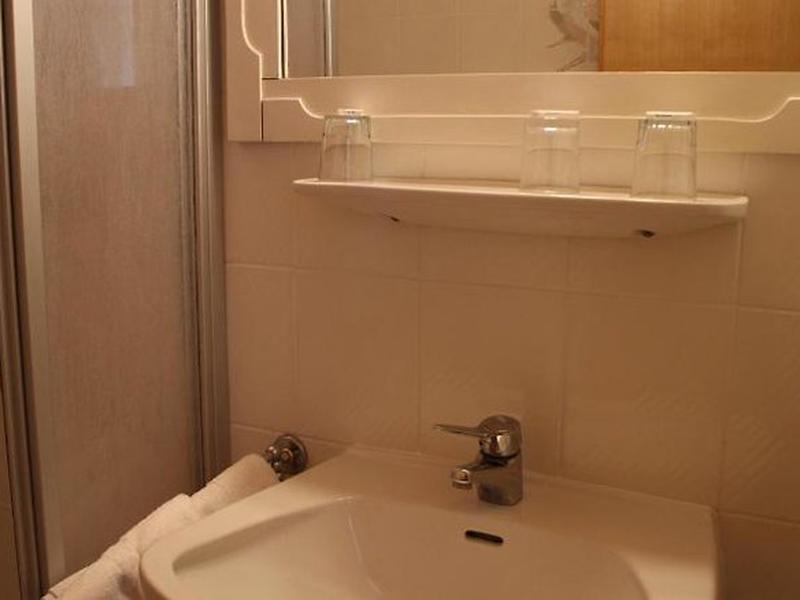 537B86EB46ADF70D10E25E9EB5904A86