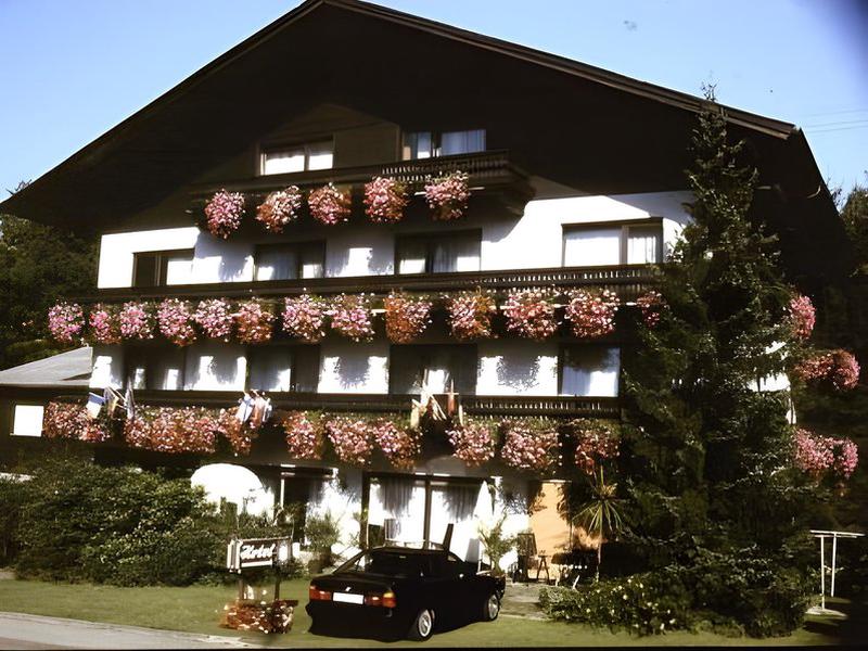 D12100C04C19361172A50D4F61BB3CE8