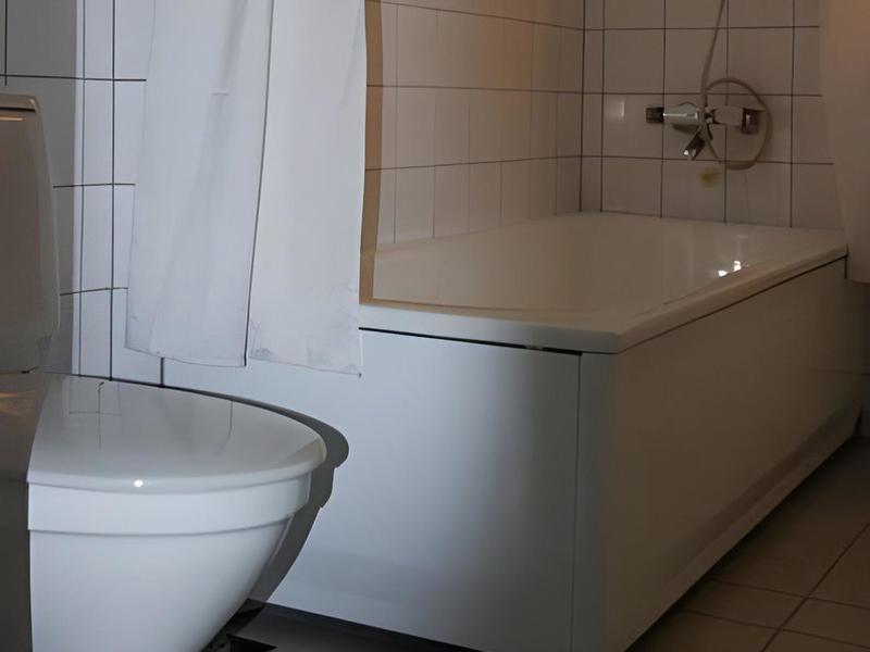 83EA3F716F7F3689926D1449A8A60D3C