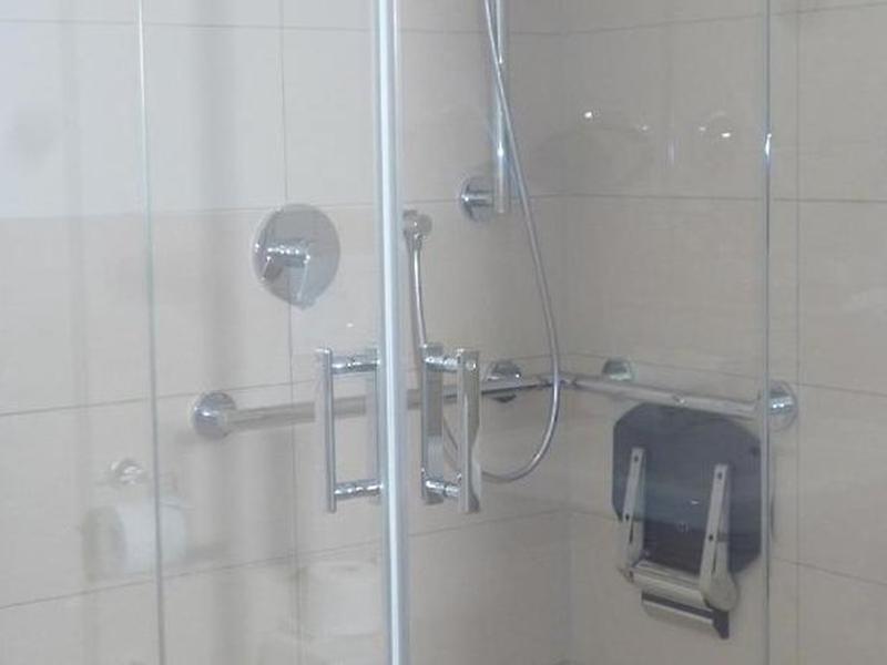 A01E373D327DA78A9FB2F65C002D016A