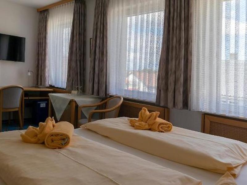 91F48E7669A345AF80C9D66A895F7E77