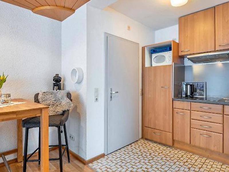 7637E99AA8ABE468C72D64D3E7666727