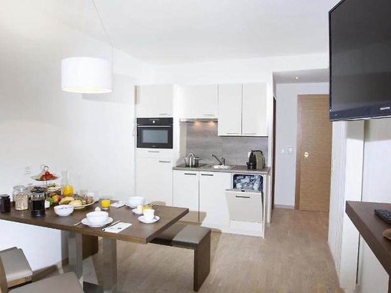 907275D96164E541269D3983515B0A6D