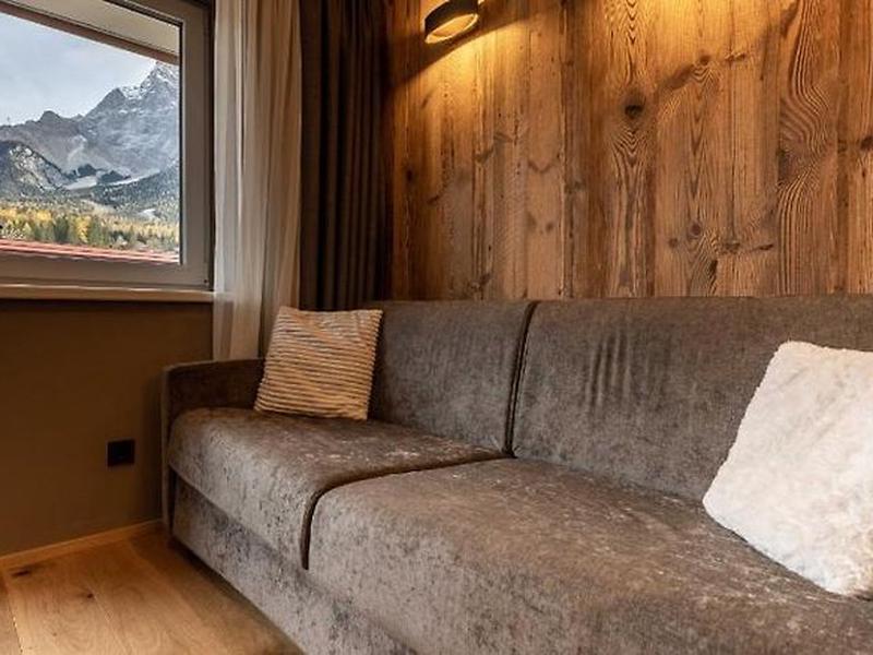 6B95DCBD78F7F7653A38C77E1FB6490A