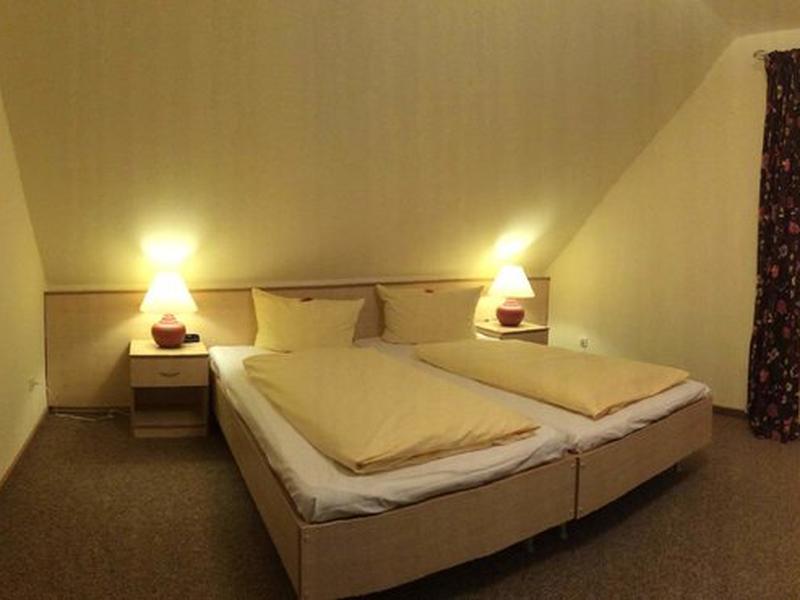 21FBD9C61AC9873E403F4D85DFADA7C1