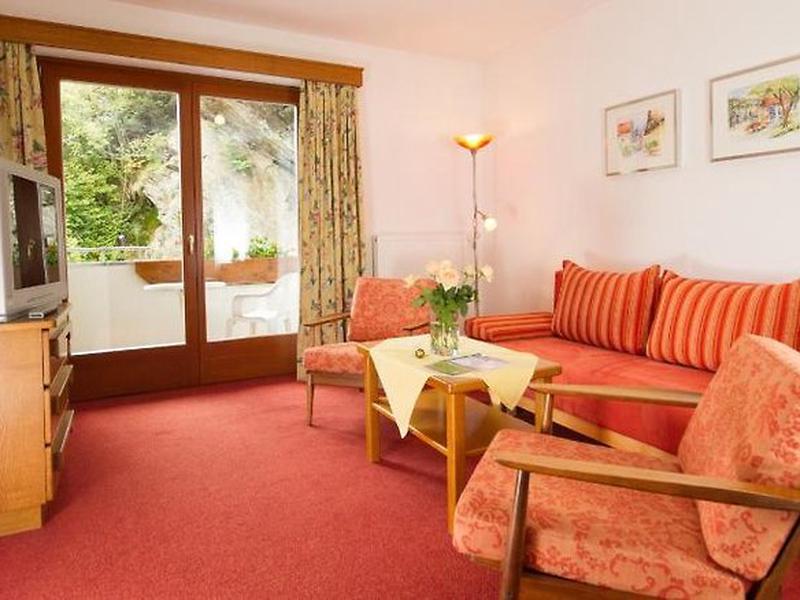 E4E7D880DD3470F84FB250680CBAE293