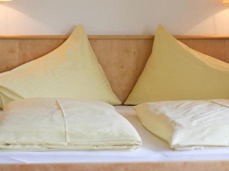 23881F14E329D5662BE7D826F40F8AA3