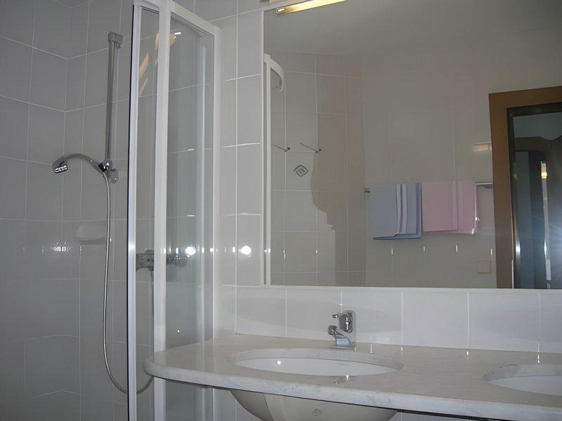 353143DC715FA287DD972CCFDE03BD63