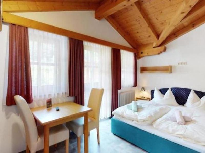 EC2C83362640A4CADD05E87307D41BA4