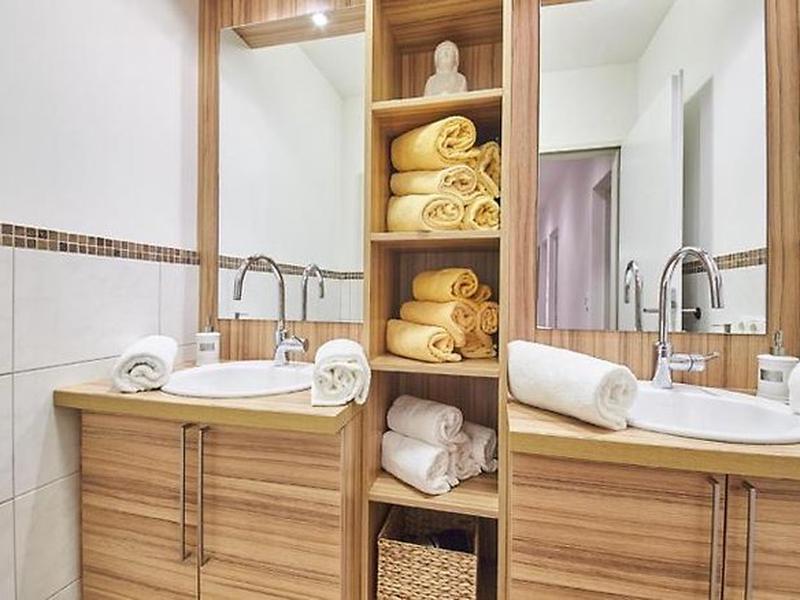 0F9E62379DD556B210F47E6490C49AAC