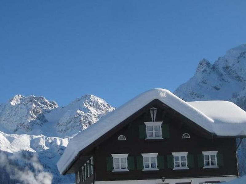 9F8643083A1A8FC2E94A33F1CD86633B