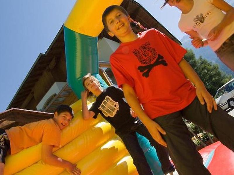 FAB1A96F185A4F61396AFCFF99AA9B1A