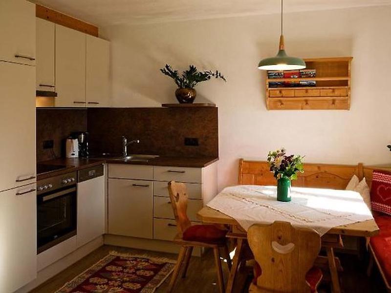 6DCB498E242ACF11852DE1B458D4F226