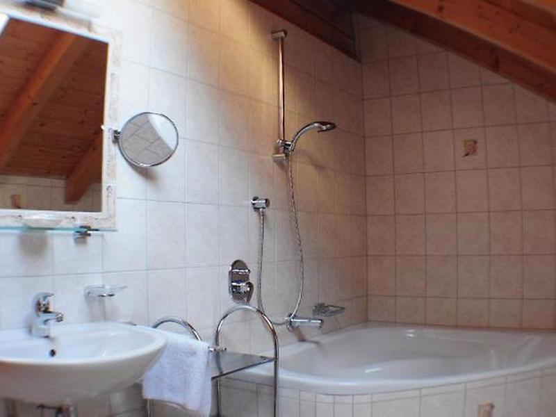 CBF6C7A25A13B1AC3175F2F382B451AA