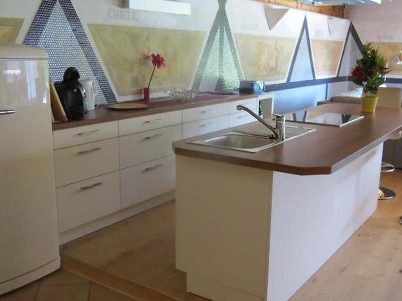 9429CA17402D2FAD0D1DD25450EFA85B