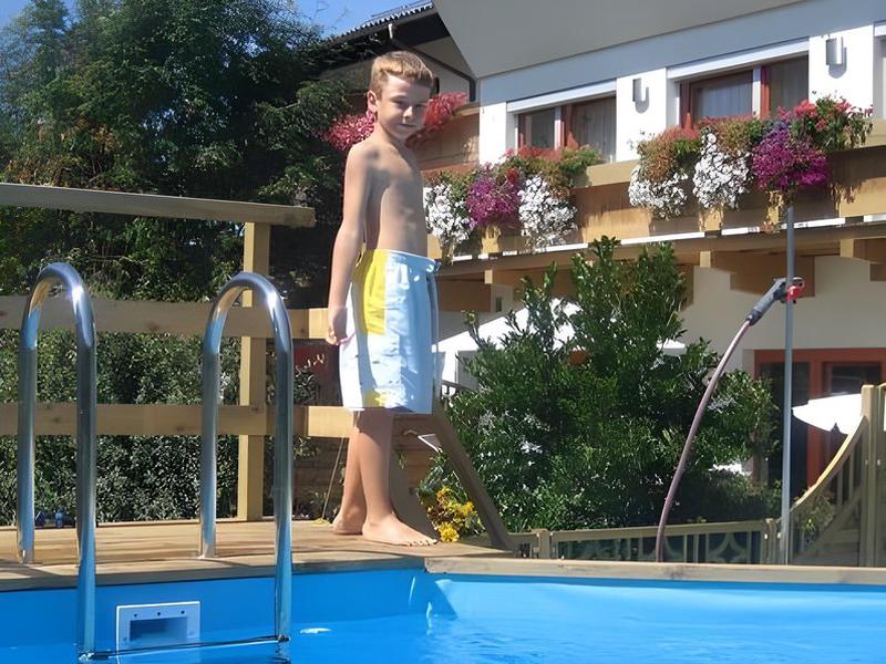 7C199B192A600BC47915B24987E04CC0