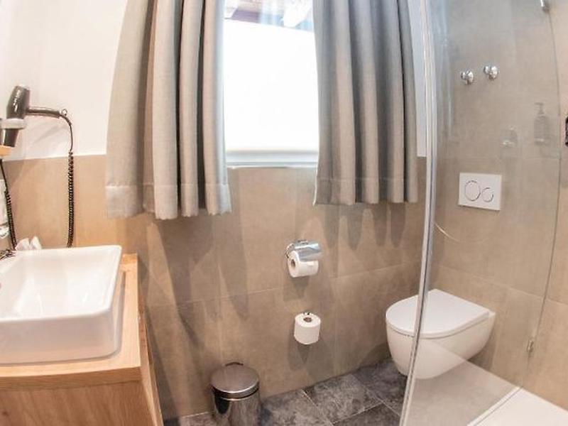 439063C2195B68A0CBFA876CB02BEFA4