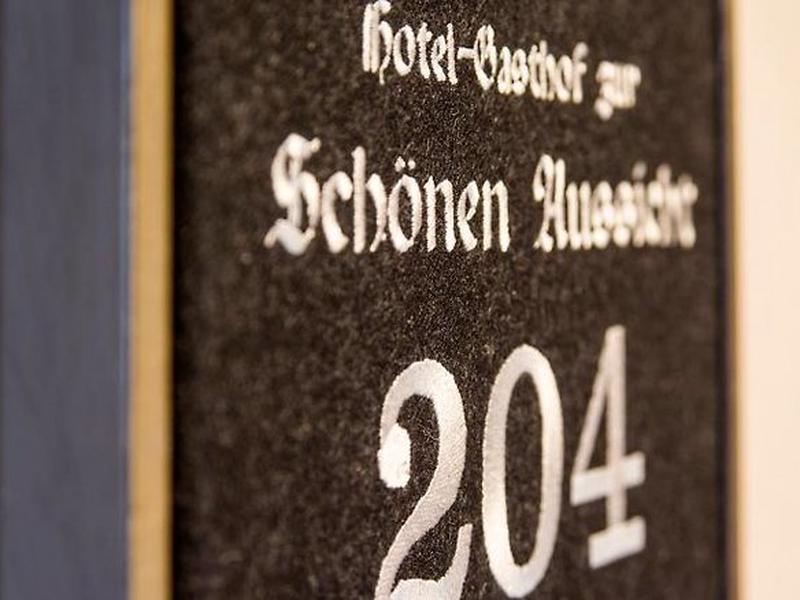 43253C0ED7F2C0609FD2A76A75A8A140