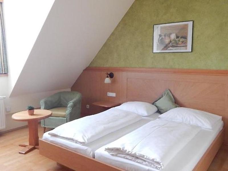 56BDBF3C39F39EFAB463A601FF999194