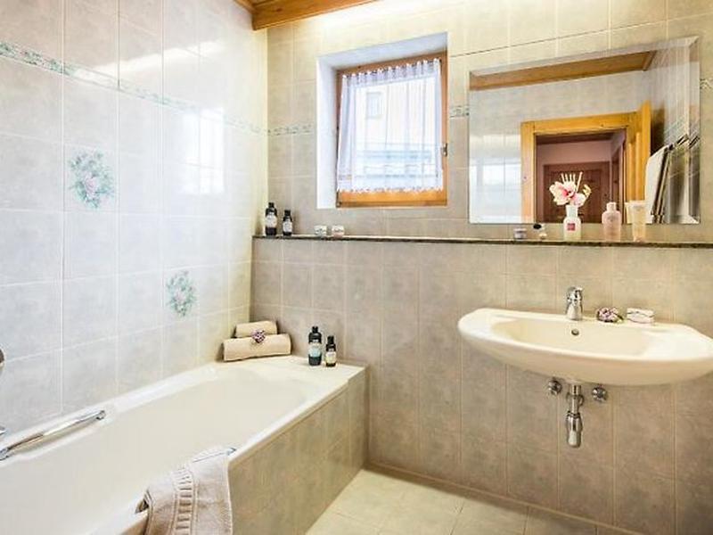 409047AC243D5B84552E7DDA1C6CBF47