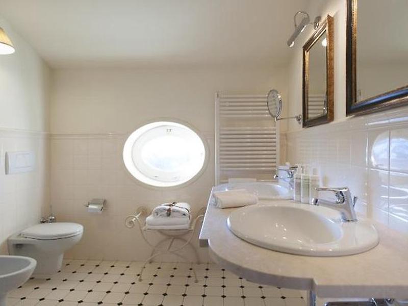 7DF4CEF2121A4554DF217C65F0AE23E3