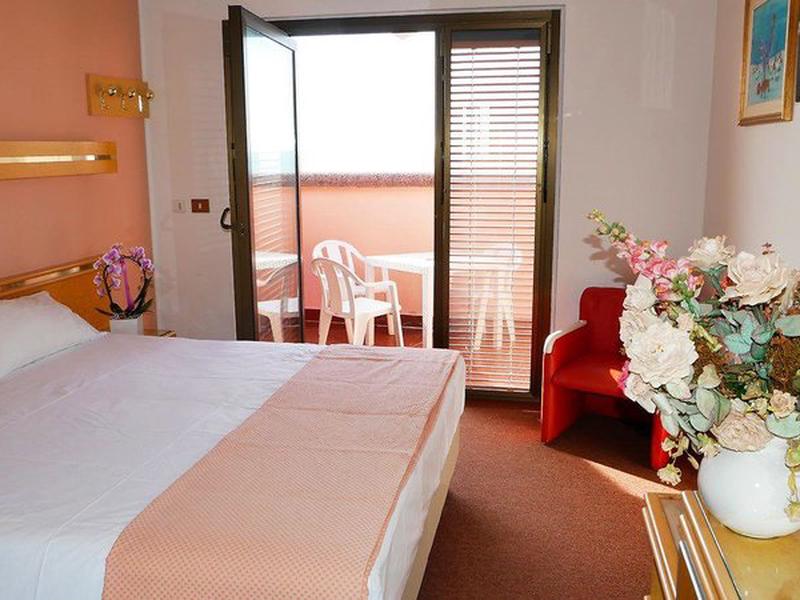 858551156A46E50C7931CEB0528F1C73