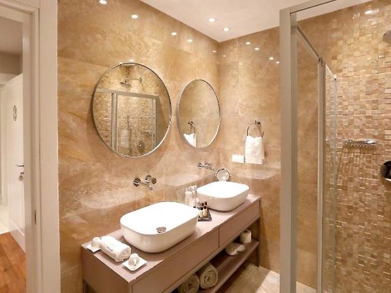 0469FC1940A048D76562BB97D1456FF2