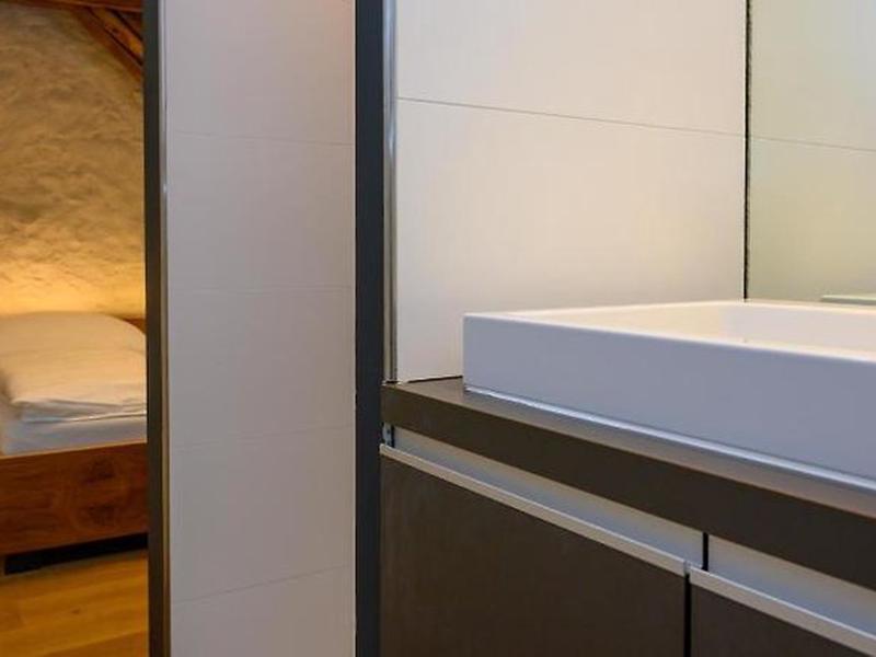 B954A3F2E9593796A4249BF813F73A07