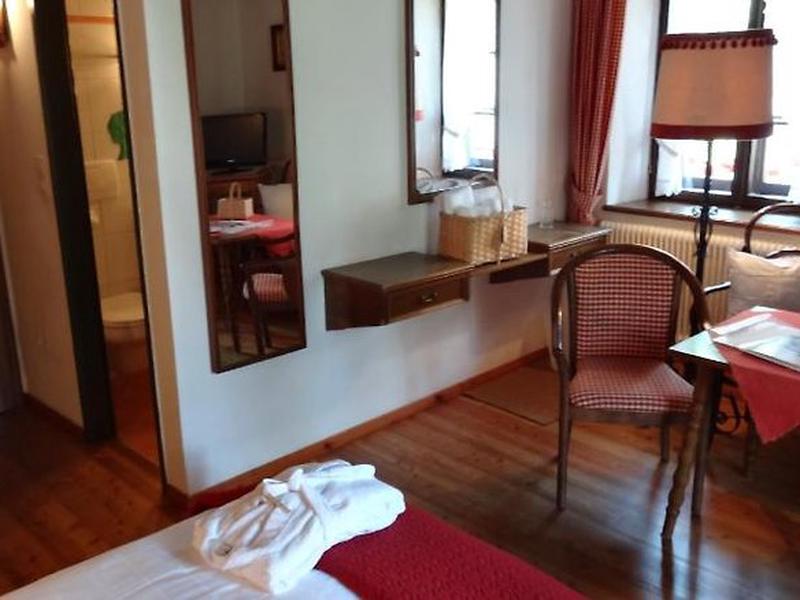 A59EBF67B8C7F7819D11511B7991EE35