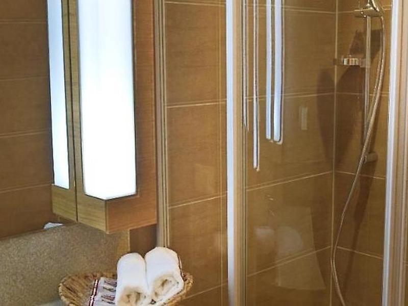 F0C6B003ABBFA5EAC8E1E24184F3774F