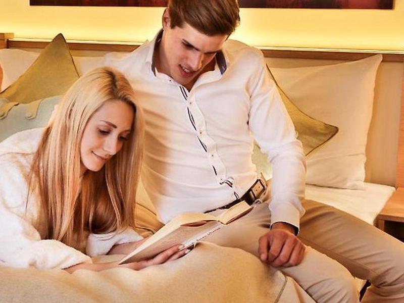 051FEE06A6518F145EAD927259AA1DE3