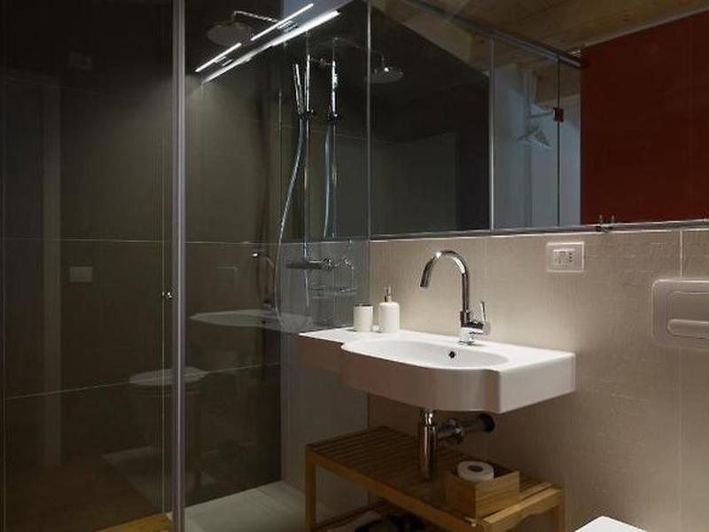 D5C896C10DA4074E5209E21E9675DC0C