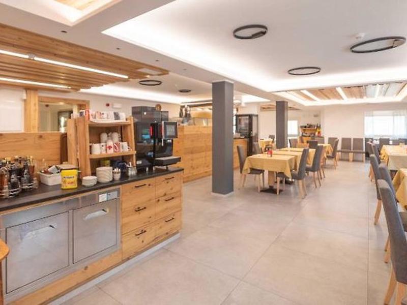 E0FD9E41FA29E94CED32563E070C3D2E