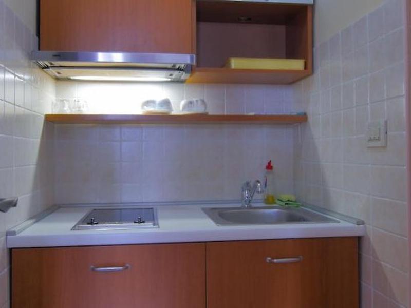 6E5D2F02A4DE9C20552CF092495FF0A0