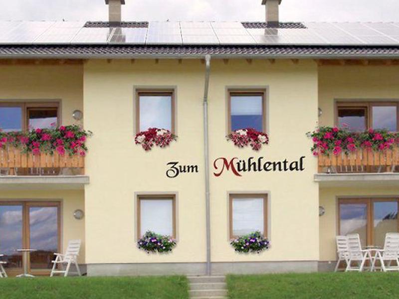 F3A4F1B486B1C50D13E1D3646095D007