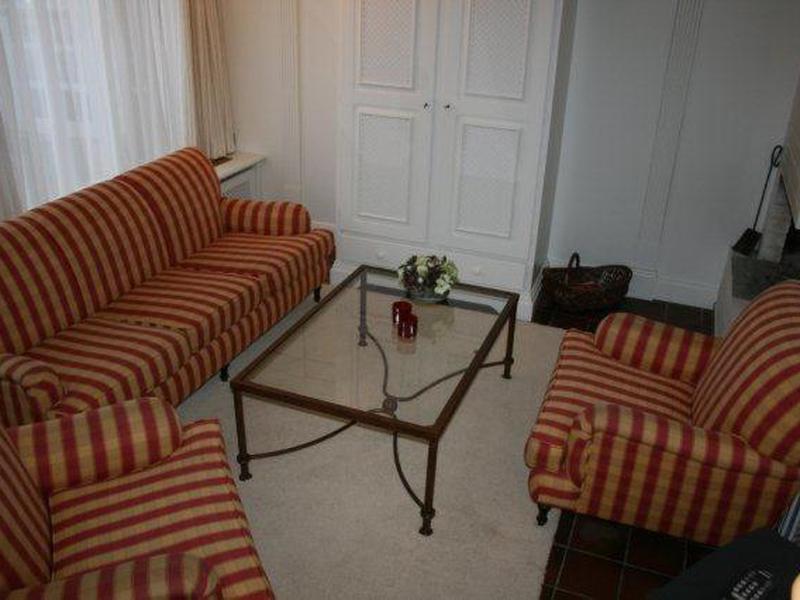 BB6E9BBB9C4DF93F1F4278D234A247F3