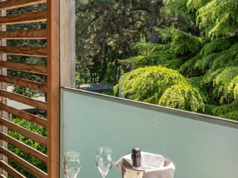 B558DA49D922B7C426BC627E82DEE2D4