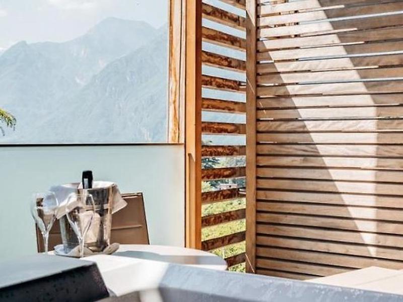 F887979FA9C613B9CEFE6E2C948B72E8