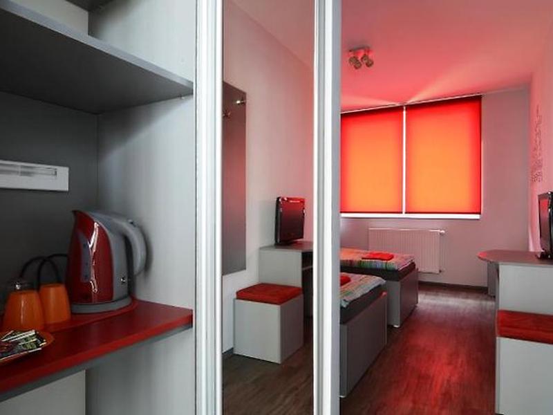 BDF04650F1AE9D5107847E0AE46397C8