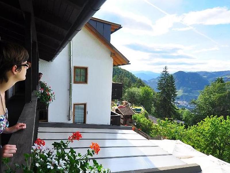 FB54F0B8F224A2FBC968F84BE7EA89FE