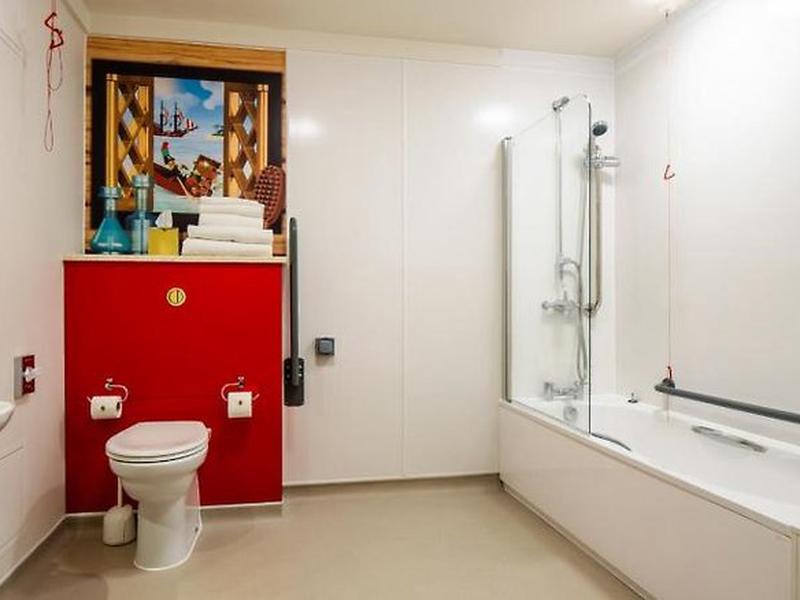 B6EF46438CF52A9651A40426C4808C8F