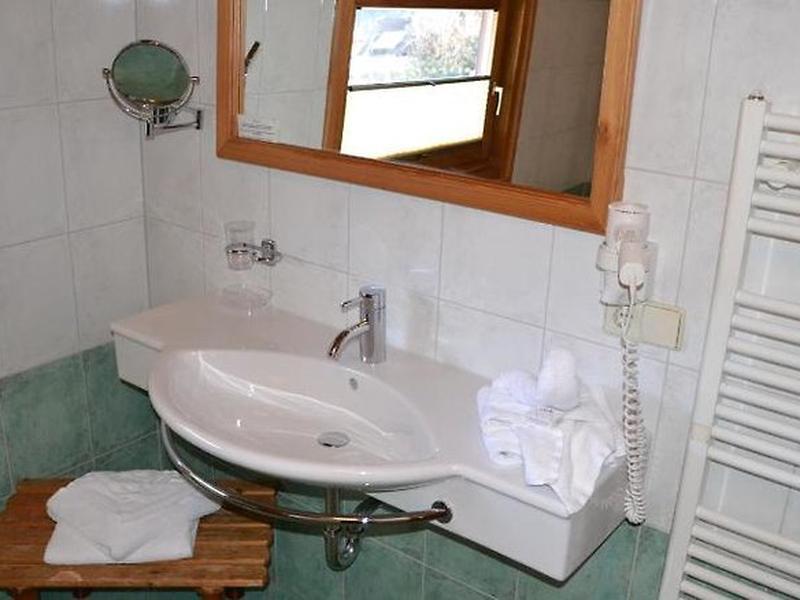 72021B851EE96718D2119DF718AD656B