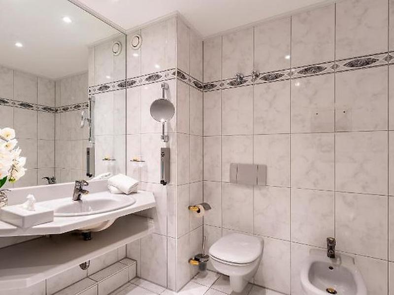 C6399140EF8ADF84838AFC2452261674