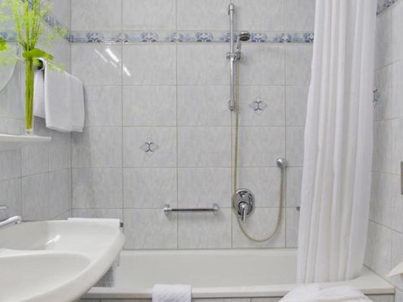 53C61AB5319B2114C9F37857D47E4AAF