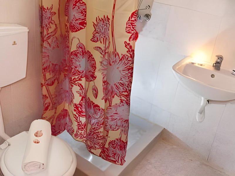 2B60B7247C49CD0A4AA86C15B48D8B80