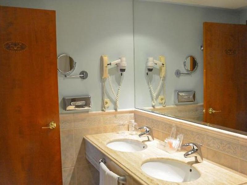 EC720C4D88E0B437E15F1BF5CC92CBB7